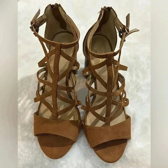 Brash Carmel Tan Suede Strappy Block Heel Sandals 8.5 Y2K 2000’s going out shoes - Picture 2 of 15